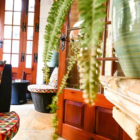 לינה וארוחת בוקר Maria Giovanna 4*