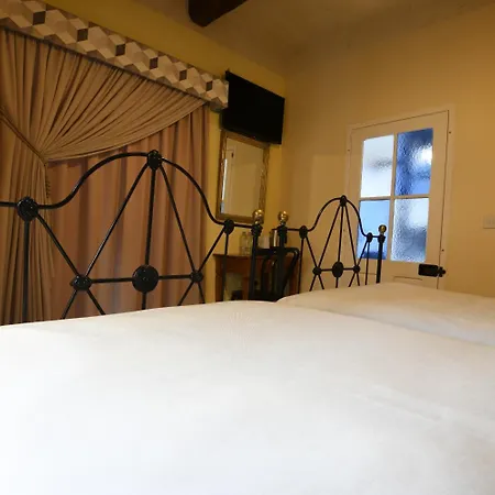 לינה וארוחת בוקר Maria Giovanna 4*