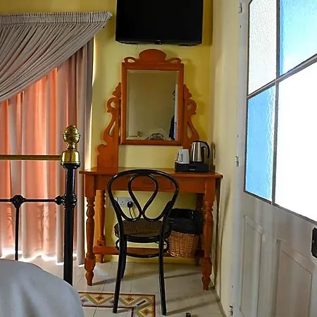 Maria Giovanna Bed & Breakfast Marsalforn