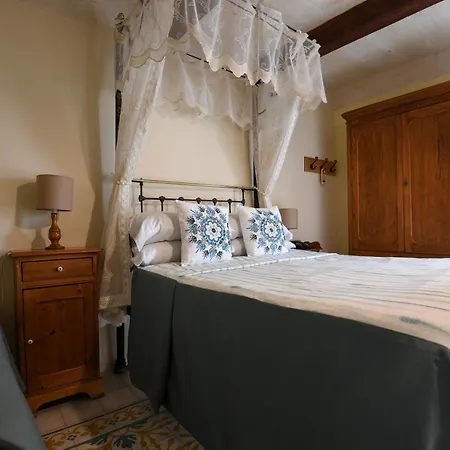 Maria Giovanna Oda ve Kahvaltı Marsalforn